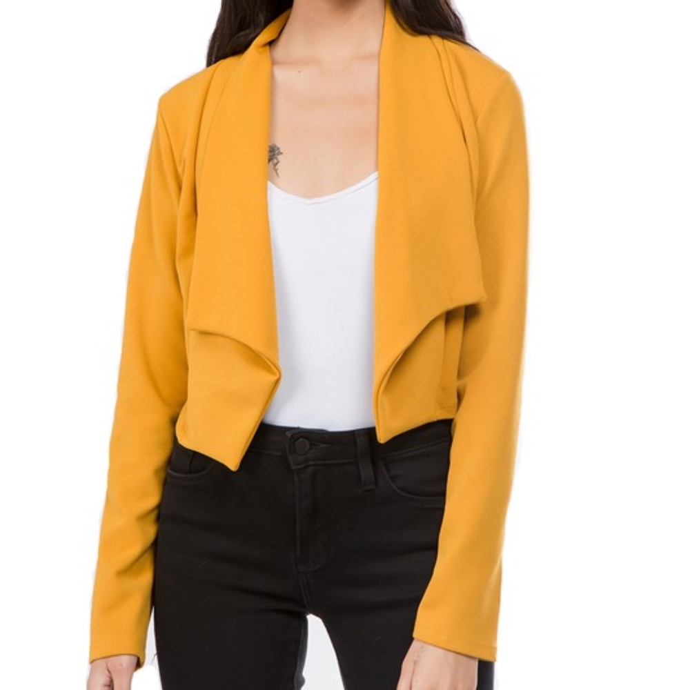 🚨Cropped blazer🚨 - Picture 2 of 4
